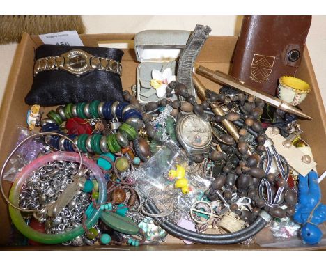 Rolled gold propelling pencils, vintage wrist watches including Seiko and Timex with costume jewellery, etc 