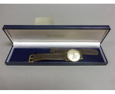 Gents 9ct Gold Tudor Watch (presented to R H Drew 'C & T Harris (Calne) Ltd'