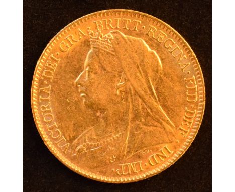 Queen Victoria, Half-Sovereign, 1895, Old veiled bust l. R. St George, London Mint, edge milled, gold, weight 4g, S.3878, VF.