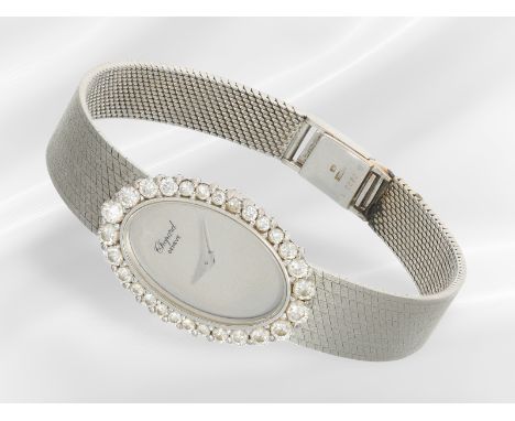 Armbanduhr: wertvolle vintage Chopard Damenuhr mit Brillantbesatz von ca. 1,2ct, 18K Weißgold: Gehäuse ca. 28 x 18mm, ca. 17,