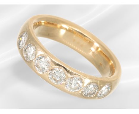 Ring: massiver, goldener vintage Halbmemoire-Goldschmiedering mit Brillantbesatz, ca. 1,68ct: Ca. Ø19,5mm, RG61, ca. 11,8g, 1