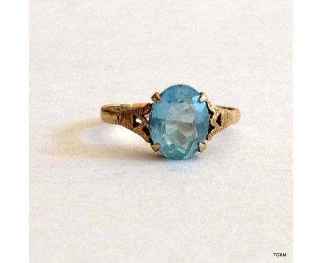 A 9ct gold Aquamarine ladies ring size P