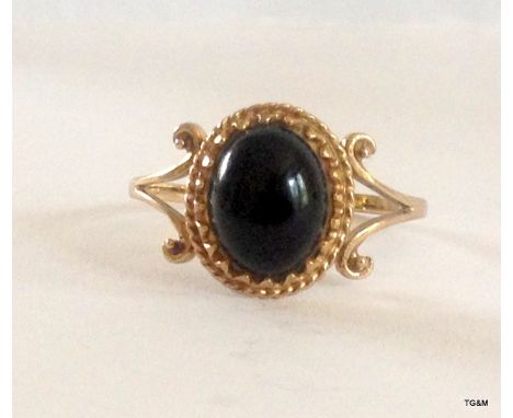 9ct Antique Style Garnet Ring  Size R