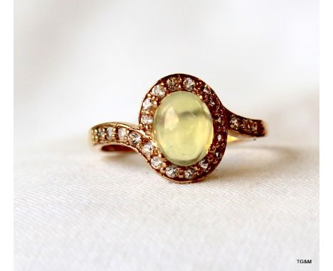 9ct yellow gold opal ring