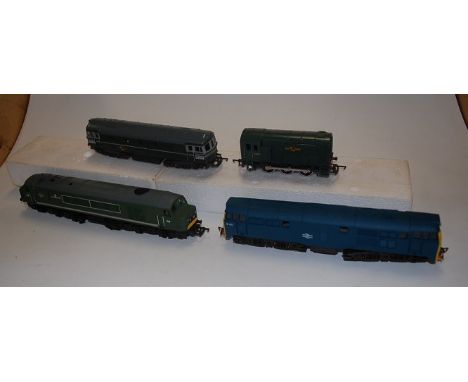Four various boxed Lima, Airfix and Mainline diesel and steam locomotives, to include Mainline Type 4 C01 diesel locomotive, 