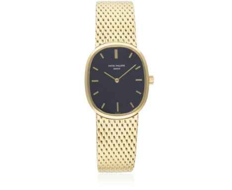 A RARE GENTLEMAN'S 18K SOLID GOLD PATEK PHILIPPE ELLIPSE BRACELET WATCH CIRCA 1970s, REF. 3748/1 D: Blue "stardust" dial with