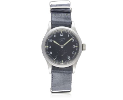 A GENTLEMAN'S BRITISH MILITARY RECORD W.W.W. WRIST WATCH CIRCA 1940s, PART OF THE "DIRTY DOZEN" D: Black dial with Arabic num