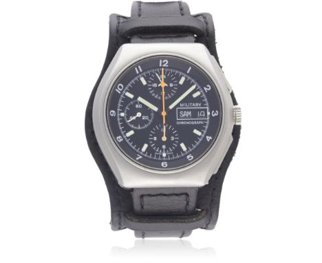 A GENTLEMAN'S STAINLESS STEEL GERMAN MILITARY TUTIMA BUND PILOTS CHRONOGRAPH WRIST WATCH CIRCA 1980s  D: Black dial with lumi