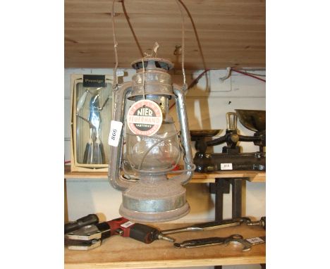 NIER FEUERHAND OIL LAMP