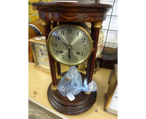 KEY WIND MANTLE CLOCK WITH KEY AND PENDULUM