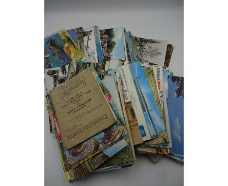 LARGE QUANTITY OF VINTAGE POSTCARDS TOURIST HOLIDAY ETC