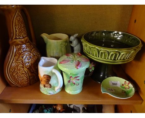 6 PIECES TO INCLUDE SYLVAC, CARLTONWARE AND JAMES HERRIOT PLUS QUANTITY OF ANIMAL FIGURES