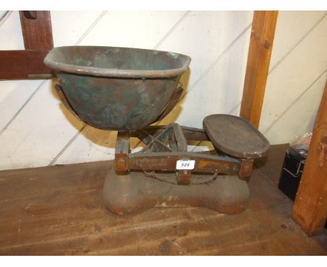 VINTAGE AVERY SCALES