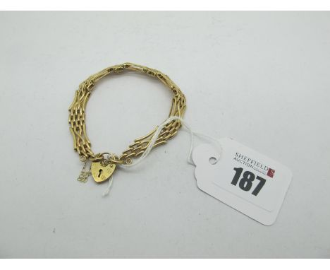A 9ct Gold Gate Link Style Bracelet, to 9ct gold heart shape padlock clasp fastener (15 grams). 
