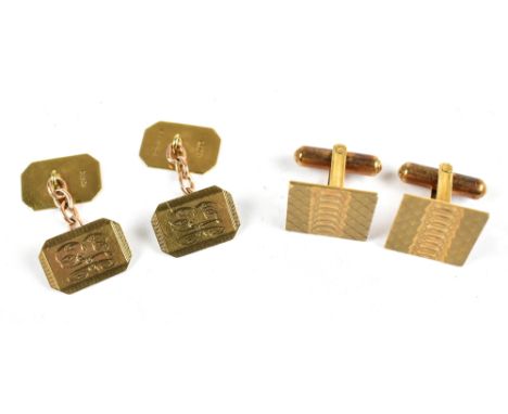 Two pairs of 9ct gold cufflinks, including an example engraved with inititals 'EH' surronded by engine turned decoration, app
