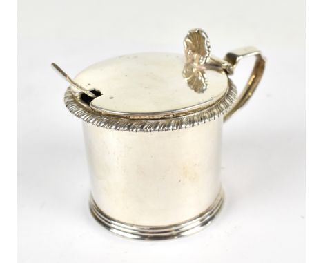 FREDERICK AUGUSTUS BURRIDGE; a Victorian hallmarked silver mustard with scallop moulded thumb piece, gadrooned upper rim and 