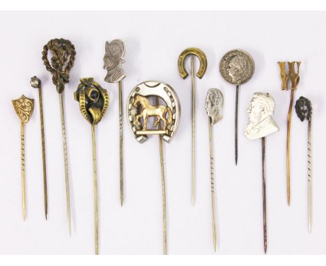 A quantity of stick pins.