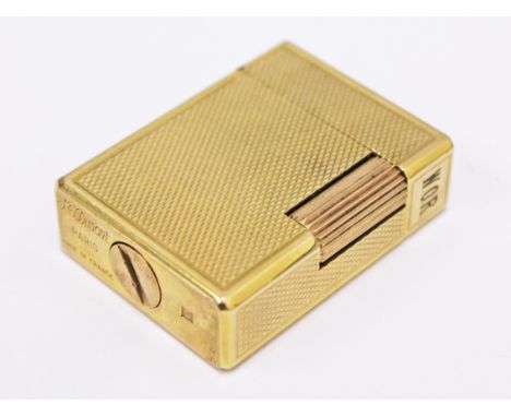 A Dupont gold plated lighter.