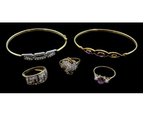 Gold diamond key design ring, stone set bangle, amethyst bangle and stone set swirl ring, all hallmarked 9ct and silver-gilt 