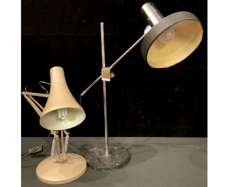 A retro style chrome and matt black adjustable table lamp; an Anglepoise type adjustable lamp (2) 