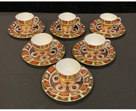 A Royal Crown Derby 1128 pattern tea service for six comprising cups, saucers and side plates, first quality 