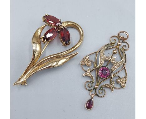 A 9ct gold amethyst and Pearl set pendant together with a 9ct gold brooch of leaf form, 9.8gms