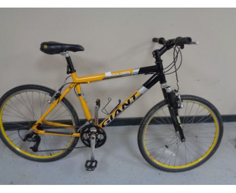 A Giant boulder front suspension mountain bike 