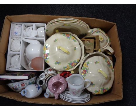 A box of miscellaneous tea china, Royal Doulton part dinner service, Oriental style china etc 