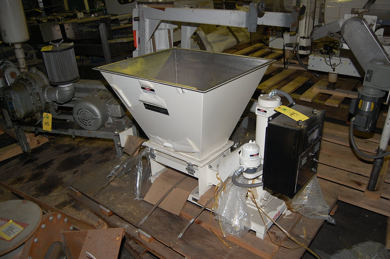 Wallace & Tiernan Model #32-300SN Volumetric Screw Feeder - RIGGING FEE $75