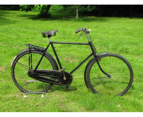 *c1914 Humber Cycle Co., Gentleman's Bicycle. This very sound machine possesses a 24-inch frame,  original (?) black enamel f