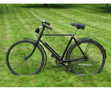 *New Hudson Ltd., 'The Rapid'. An unusual 1930s bolt-together pressed-steel 21-inch frame,  of a rigid construction. Enamelle