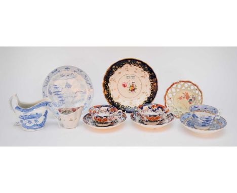 An assorted collection of English ceramics, comprising a Chamberlain's Worcester teacup and saucer with blue pearl border; Ne