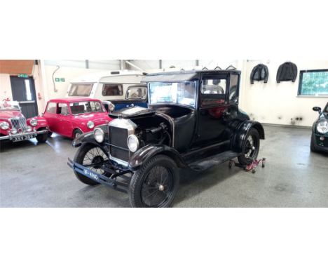 1927 FORD MODEL T COUPE