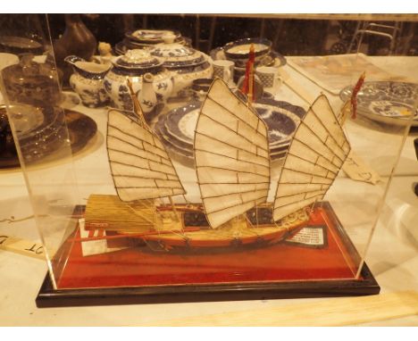 Cased Singapore Junk model