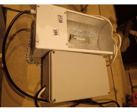 High pressure sodium plant irradiation with 150w lamp junction box etc