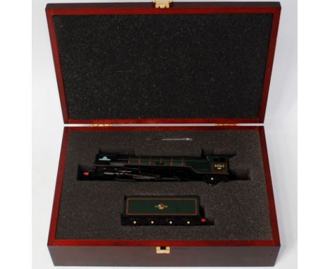 A Bachmann class A1 engine and tener BR green in presentation box, special edition of 1000, A1 Steam Trust (M-BM)