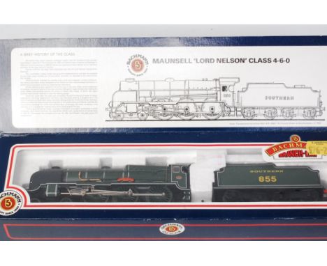 A Bachmann 31-404 Southern olive green Lord Nelson class 4-6-0 engine and tender 'Robert Blake Maunsell', with instructions (