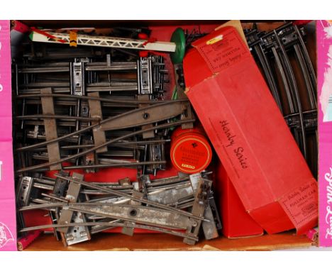 A large tray of Hornby c/w track and accessories including 17x 2ft radius curves, 4x 2ft radius L/H points, 3x 2ft radius R/H
