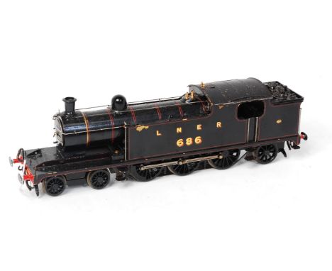 LNER black class A6 4-6-2 tank engine No. 686 fitted with large skate pickup - a few chips to paintwork (F-G)