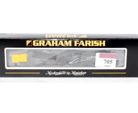 A Graham Farish by Bachmann N gauge BR green class V2 engine and tender 'Green Arrow' (NM-BNM)