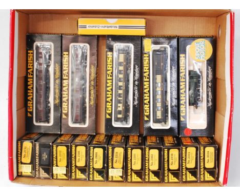 Graham Farish N gauge 1104 GWR pannier tank engine (G-BG), 0646, 0656, 0681, 0691 coaches (G-BG), 11 wagons and a Herkat tank