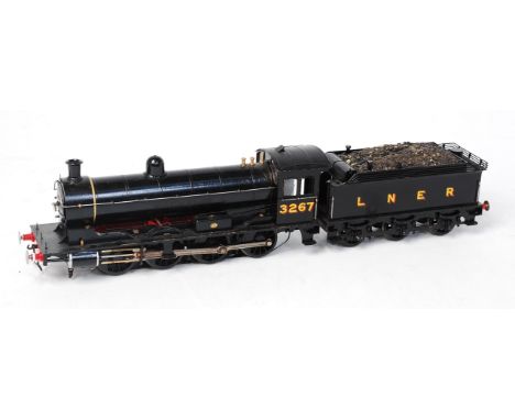 Ex Great Central black 0-8-0 heavy goods engine No. 3267 fitted with skate pickup and can motor with working internal detail 