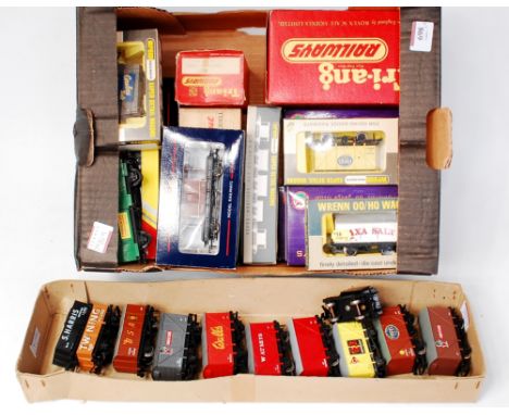 Mixed model railway items Bachmann 33-825E and 37-537A brake vans (M-BM), 3 Dapol wagons including 'Brocks Fireworks' (M-BM) 