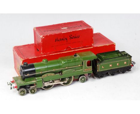 Hornby 1933-6 lighter green LNER c/w No. 3c 4-4-2 'Flying Scotsman' No. 4472, black smokebox, 4 boiler bands, outline rear sp