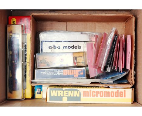 Mixed N gauge items Lima BR green AIA-AIA diesel locomotive (G-BG), Hornby Minitrix ref 205 BR 2-6-2 tank engine (G-BG), 4 co
