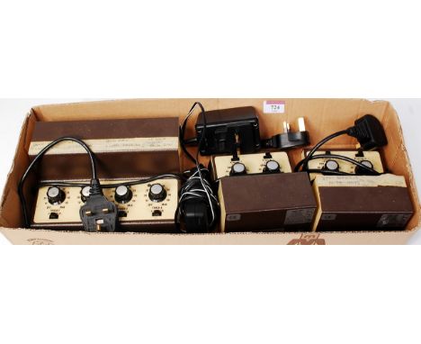 Gaugemaster 2x model D and a model Q controllers (G) and a Farish Power-box 300 controller (G)