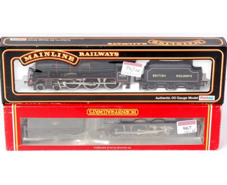 A Hornby R133 BR green class B17/4 engine and tender 'Everton' (G-BG), and a Mainline Patriot class 'Private W Wood VC' Briti