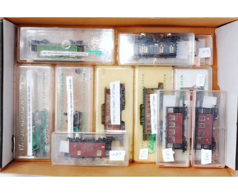 Mixed selection of 9mm gauge Hoe items, Liliput Zillertalbahn 0-6-2 tank engine No. 2 together with body only for No. 1 (G-BG