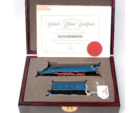A Bachmann wooden presentation box with certificate 1785/2000 containing LNER Garter Blue 'Dominion of Canada' class A4 engin