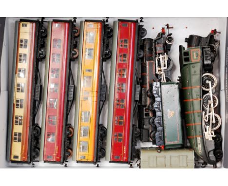 Mixed lot of Hornby Dublo 2-rail 'Silver King' engine and tender (G), 2 rail 2-6-4 tank engine (F), 3-rail EDL17 tank engine 